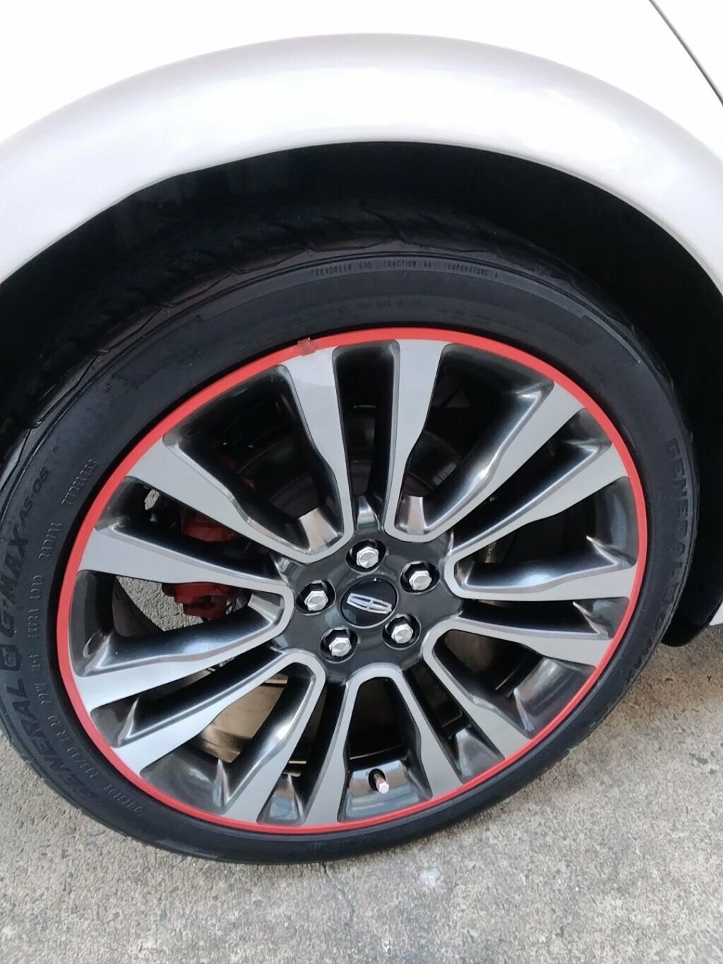 Used 2017 Lincoln Continental Reserve w/ Technology Package image 34