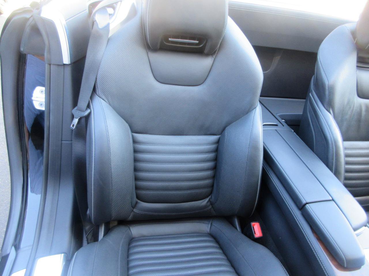 Used 2017 Mercedes-Benz SL 550 image 33