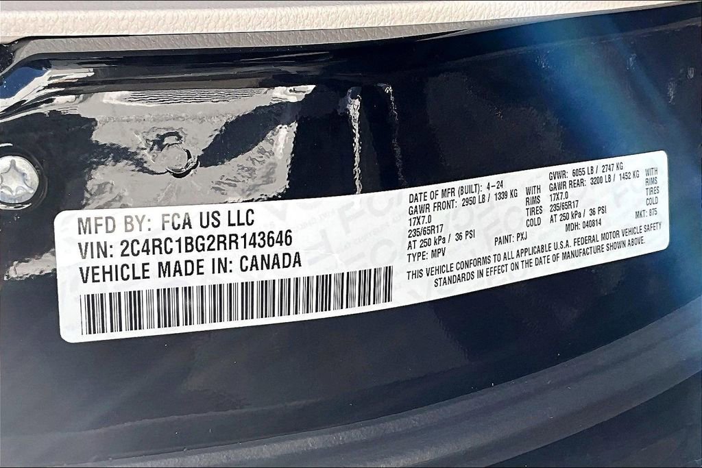 Used 2024 Chrysler Pacifica Touring-L image 17