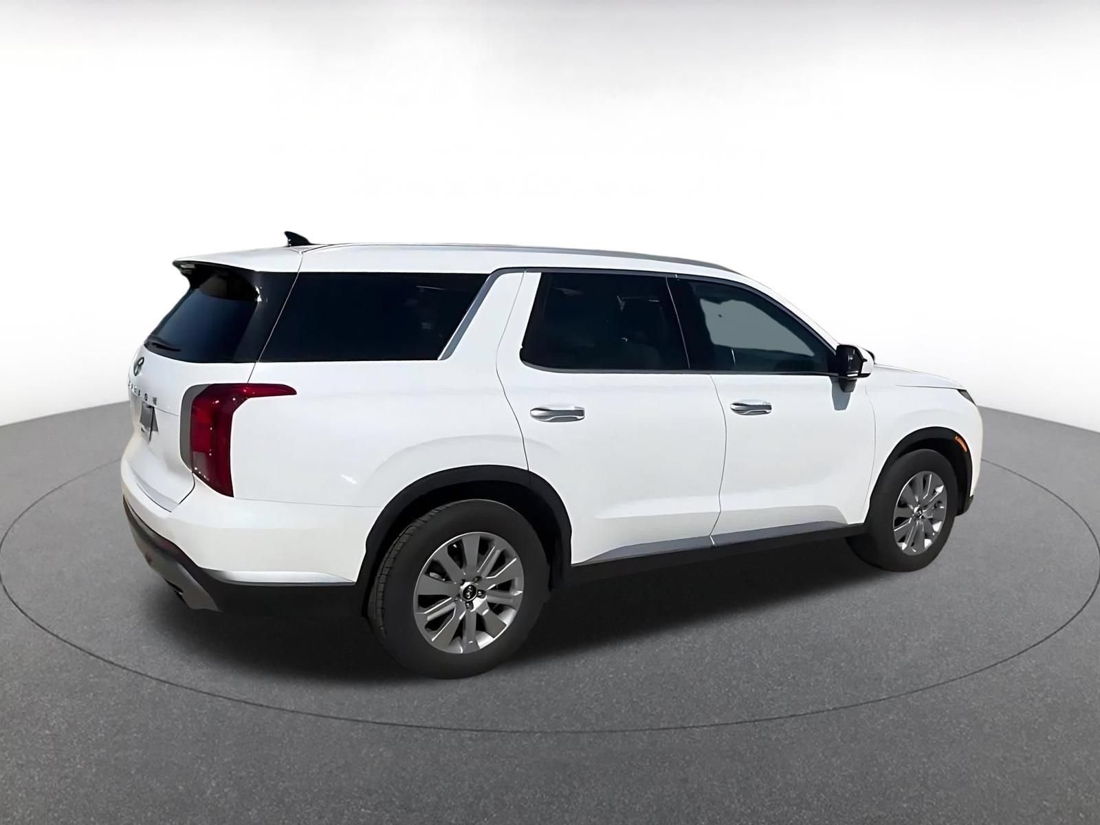 Used 2025 Hyundai Palisade SEL FWD image 14