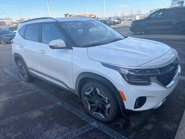 Certified 2024 Kia Seltos SX w/ SX Sunroof Package image 2