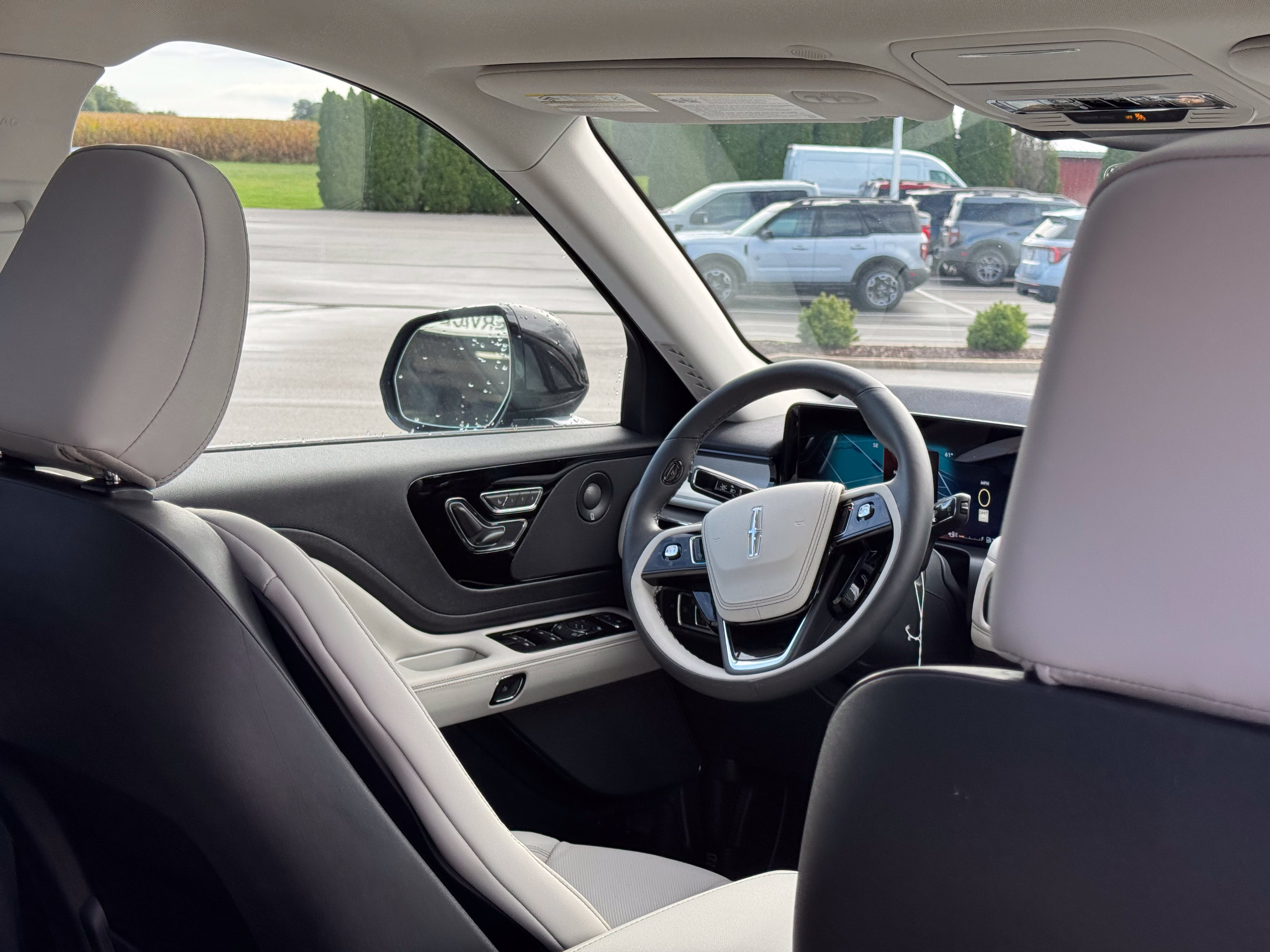 New 2026 Lincoln Aviator Reserve w/ Jet Appearance Package AWD/4WD image 16