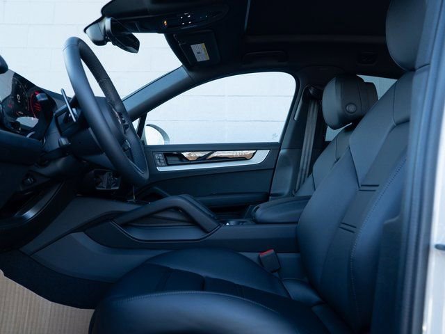 New 2026 Porsche Cayenne S image 17
