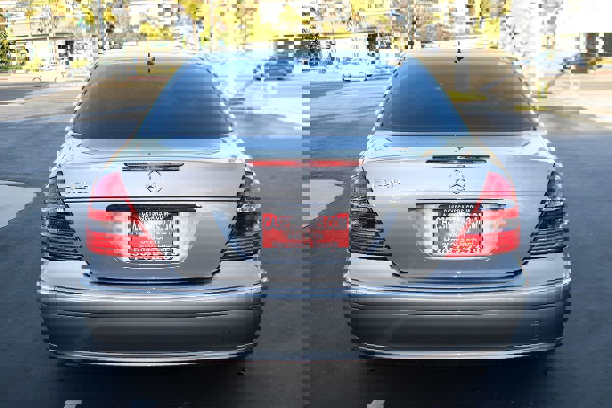 Used 2004 Mercedes-Benz E 320 Sedan image 4
