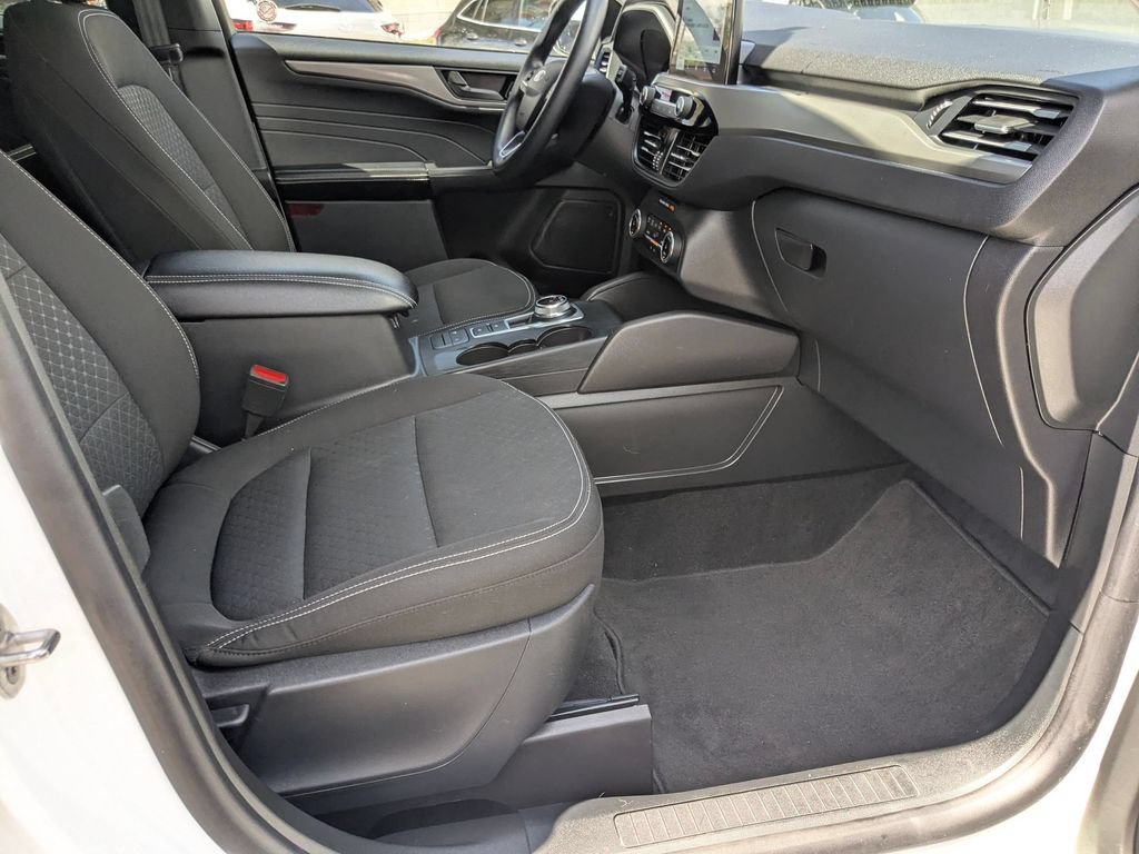 Used 2025 Ford Escape Active FWD image 27