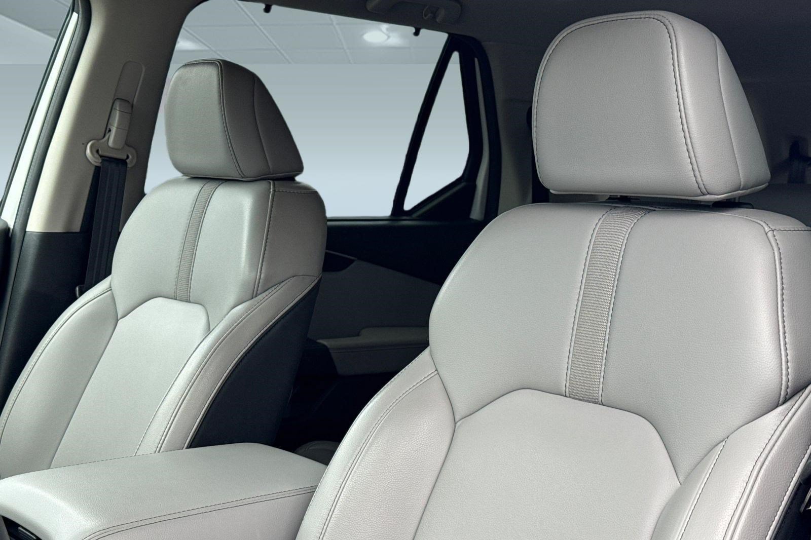 Certified 2023 Honda Pilot Touring image 27