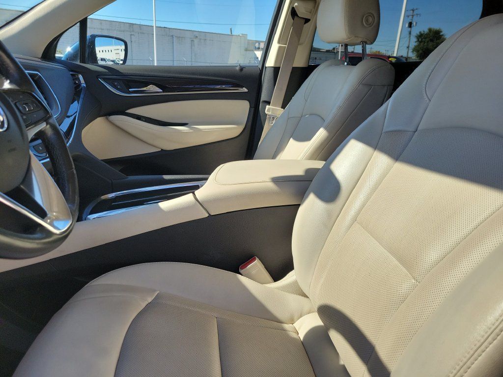 Used 2023 Buick Enclave Essence FWD image 20