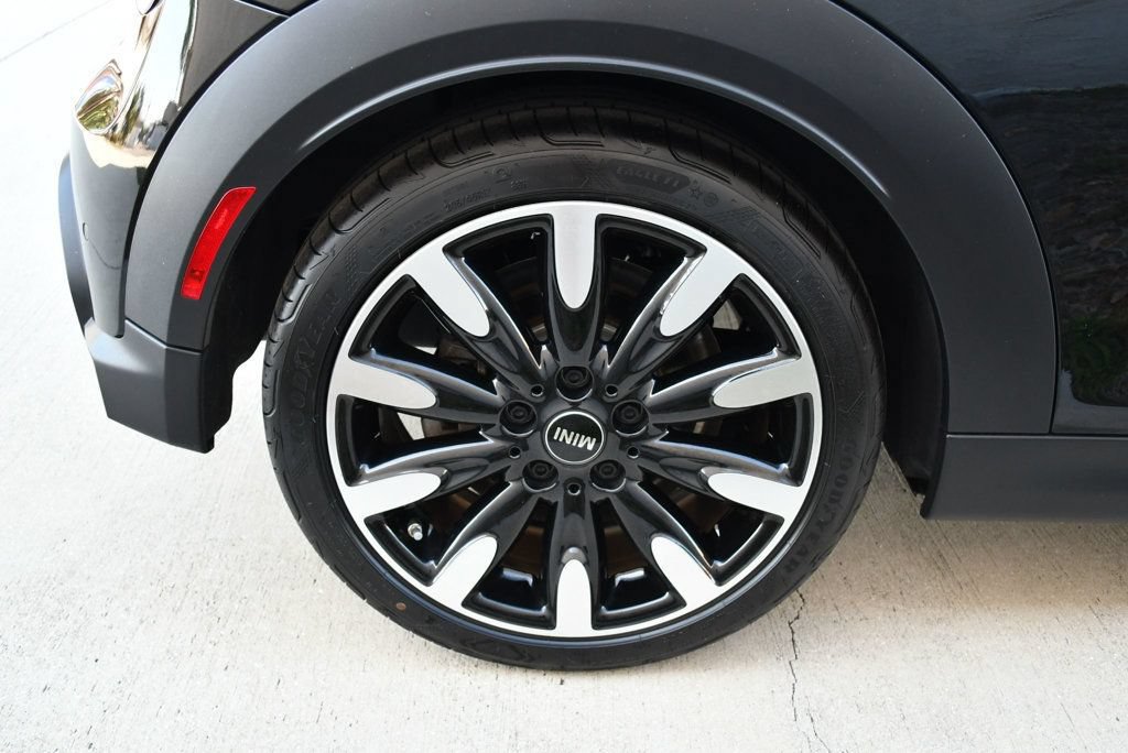 Used 2024 MINI Cooper S w/ Signature Upholstery Package FWD image 73