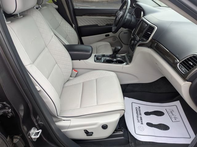 Used 2017 Jeep Grand Cherokee Summit AWD/4WD image 22