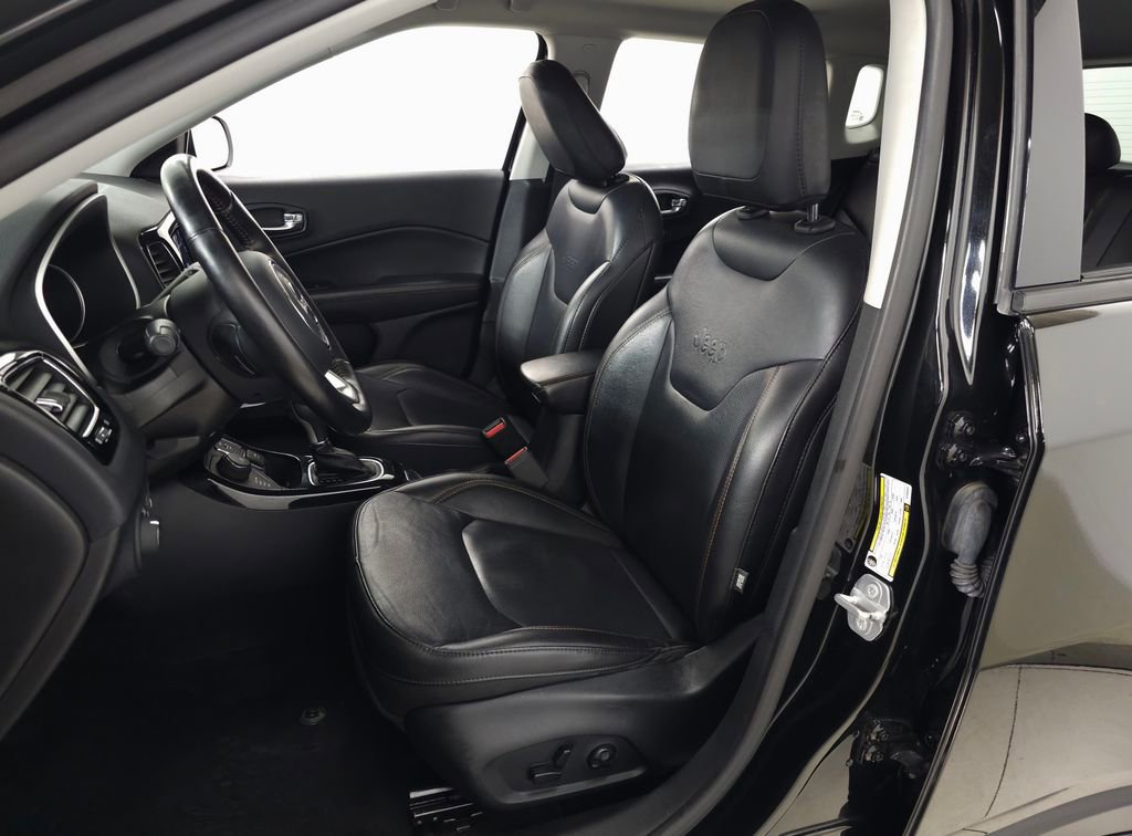 Used 2019 Jeep Compass Limited AWD/4WD image 13