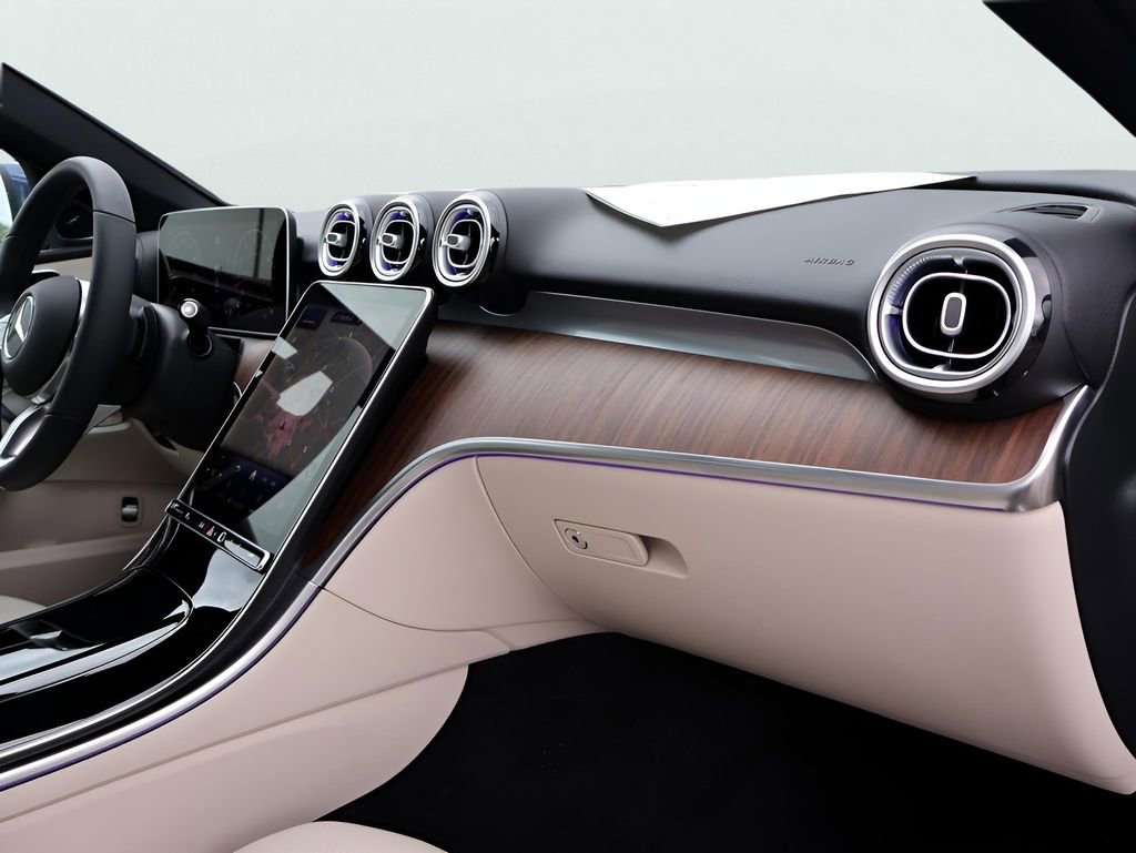 Certified 2025 Mercedes-Benz C 300 4MATIC Sedan image 11