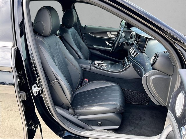 Used 2018 Mercedes-Benz E 300 image 9