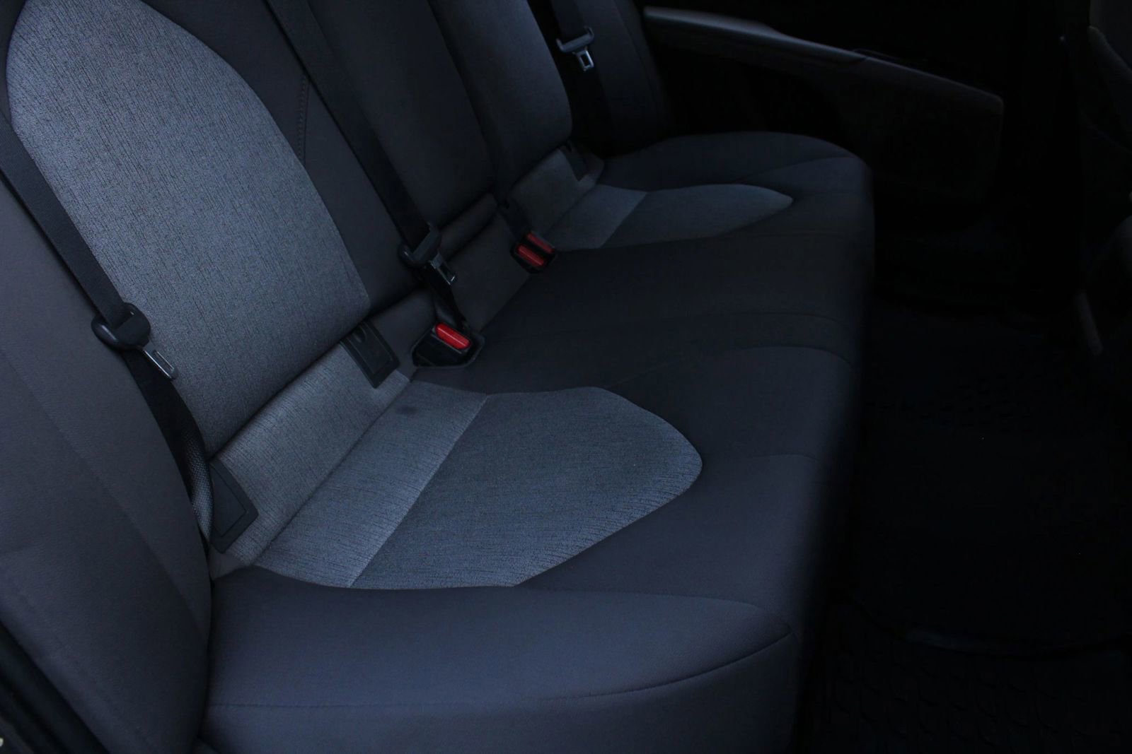 Used 2019 Toyota Camry LE FWD image 23