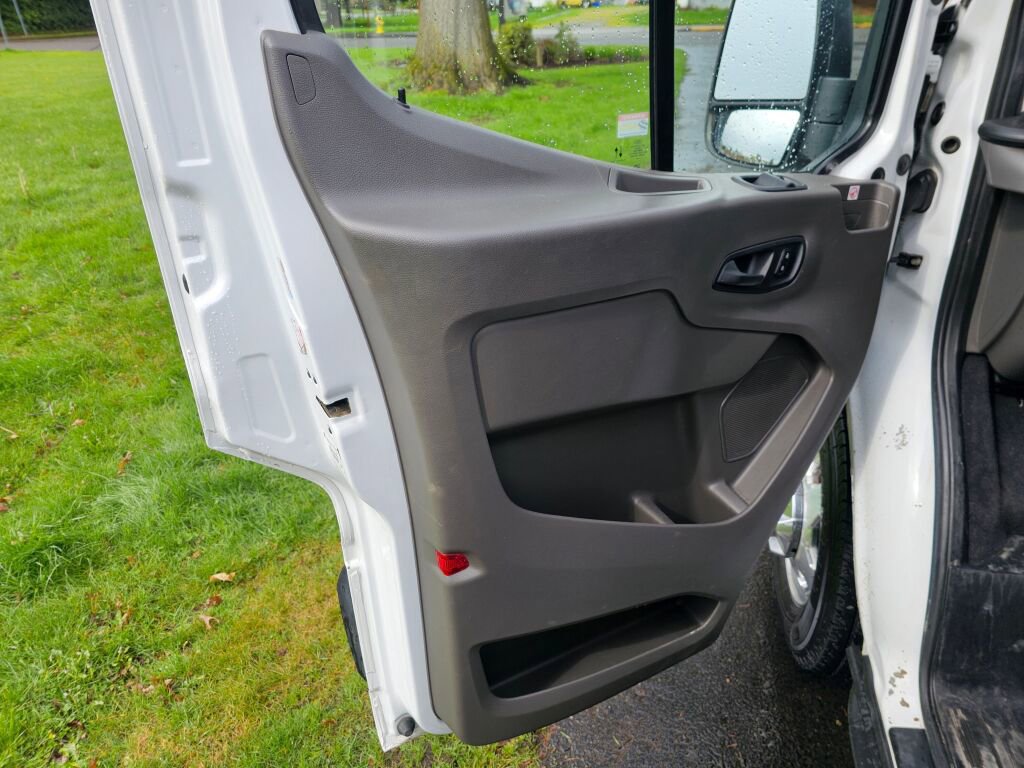 Used 2020 Ford Transit 150 XLT image 20