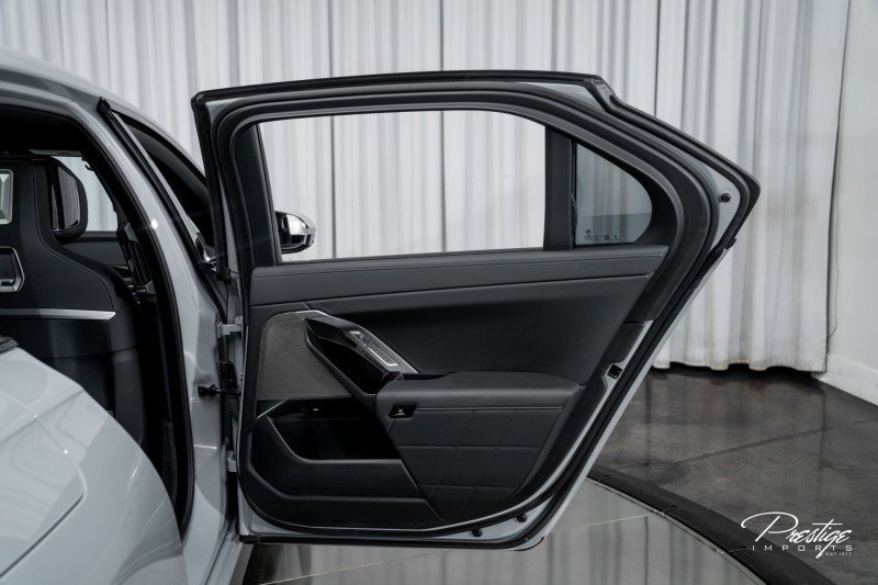 Used 2023 BMW 740i w/ Parking Assistance Package image 50