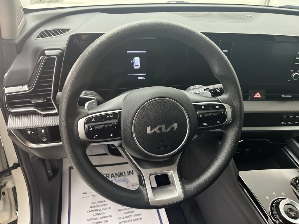 Used 2023 Kia Sportage LX AWD/4WD image 16