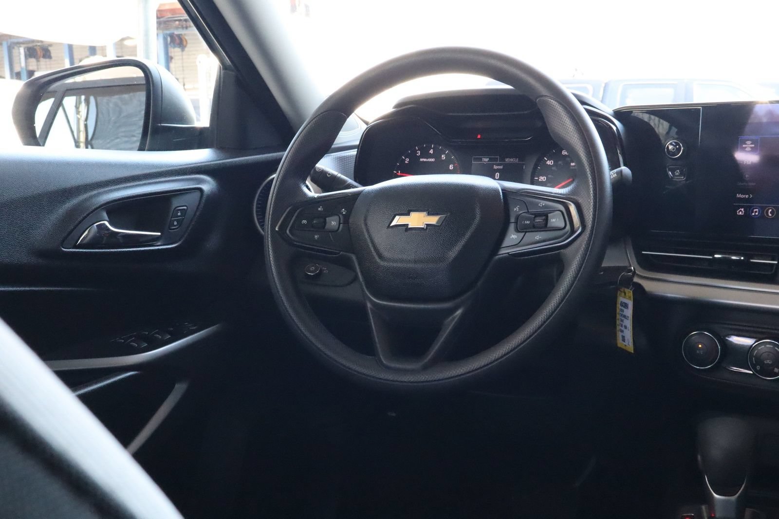 Used 2024 Chevrolet Trax LS FWD image 28