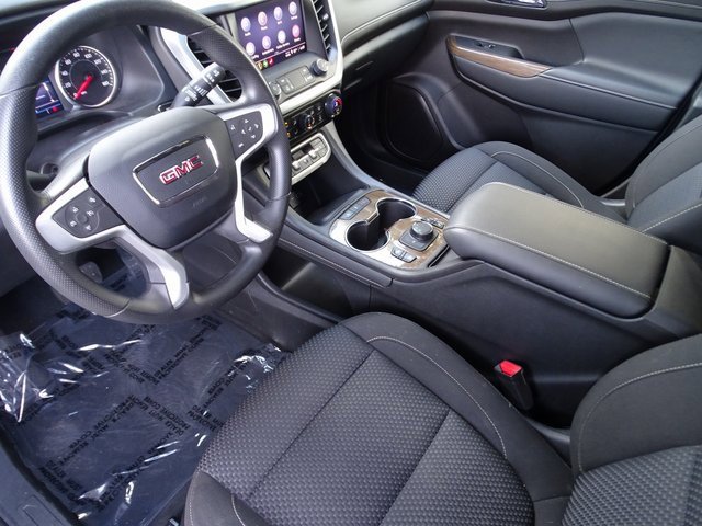 Used 2023 GMC Acadia SLE w/ Driver Convenience Package image 7