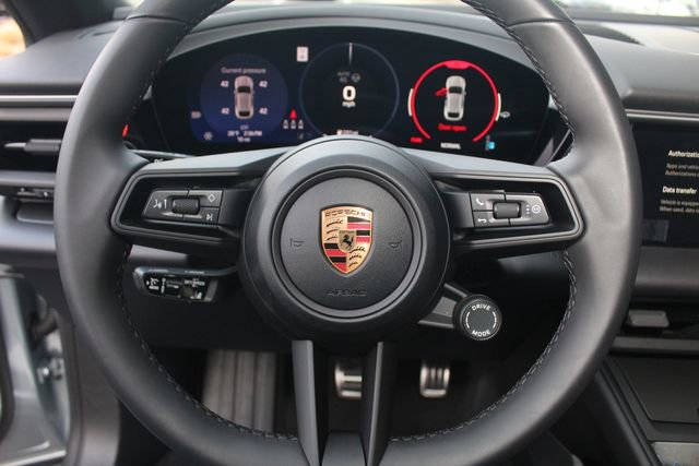 New 2025 Porsche Macan 4S Electric image 18