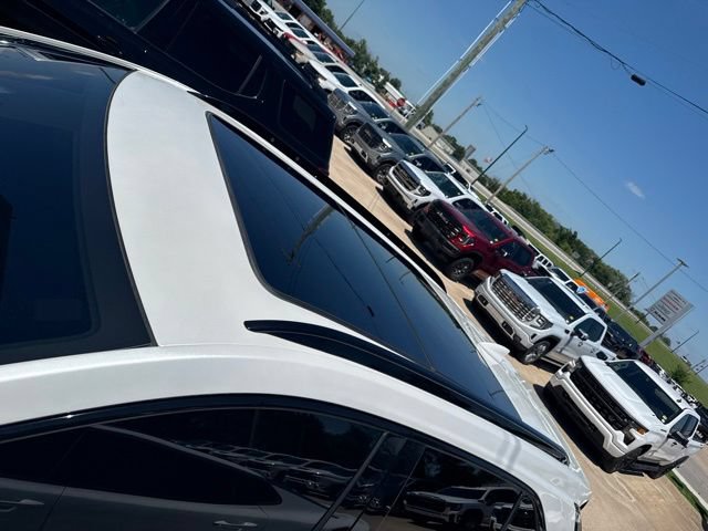 Used 2019 Cadillac XT4 Sport AWD/4WD image 3