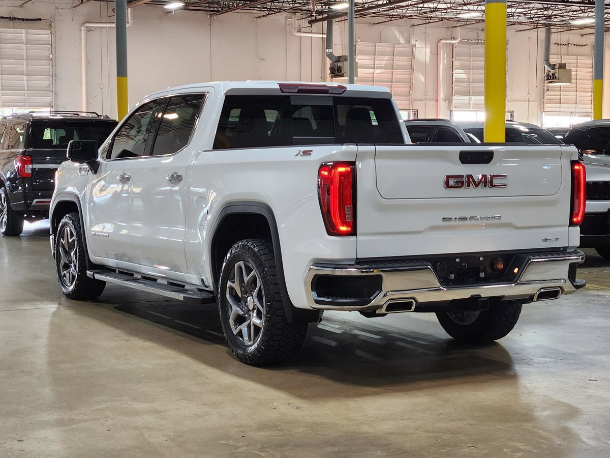 Used 2022 GMC Sierra 1500 SLT AWD/4WD image 11