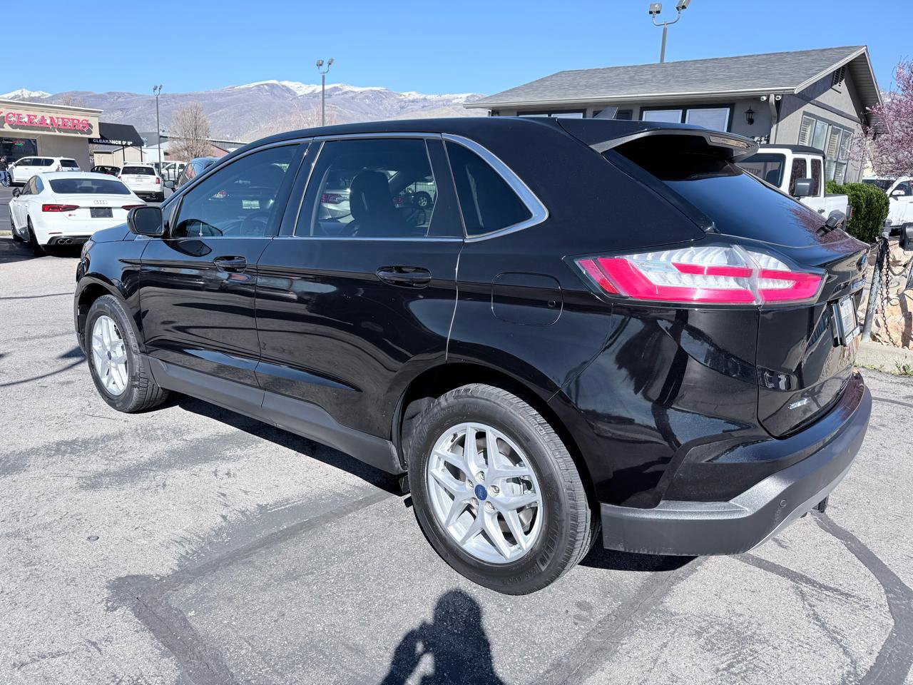 Used 2022 Ford Edge SEL w/ Convenience Package AWD/4WD image 3