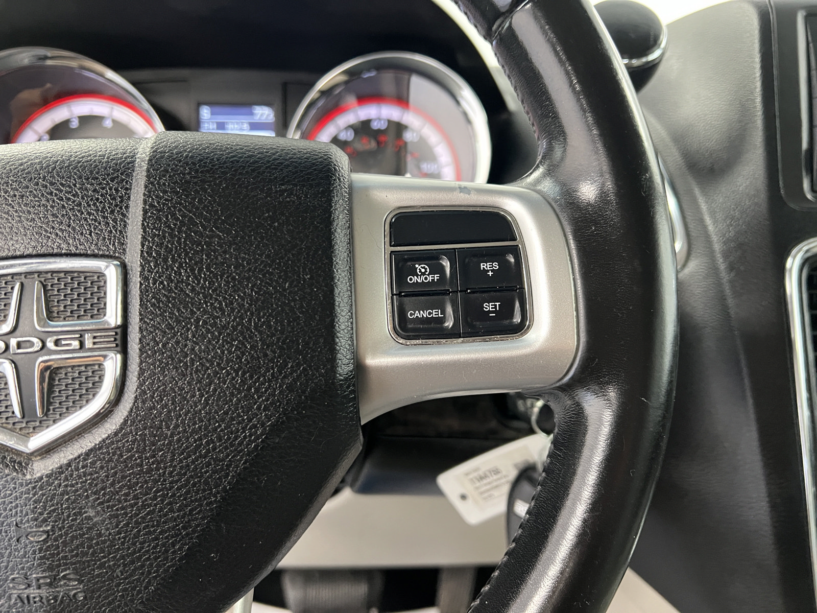 Used 2011 Dodge Grand Caravan Crew w/ Entertainment Group 1 FWD image 23