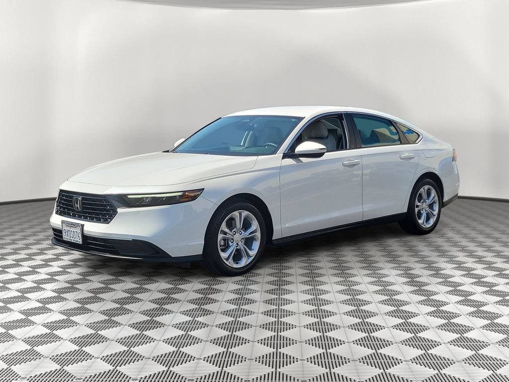 Certified 2025 Honda Accord LX image 3