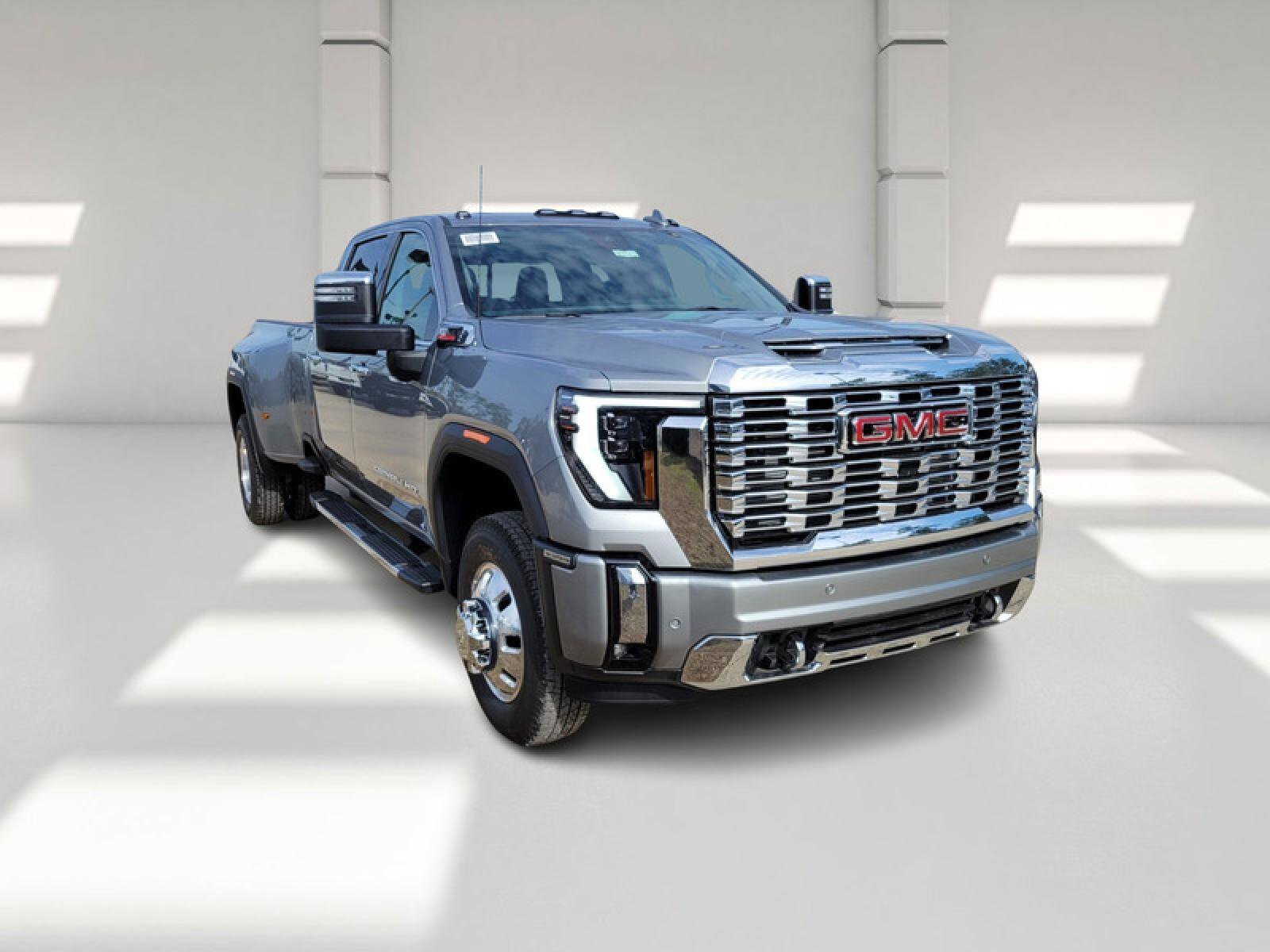 New 2026 GMC Sierra 3500 Denali w/ Denali Reserve Package image 3