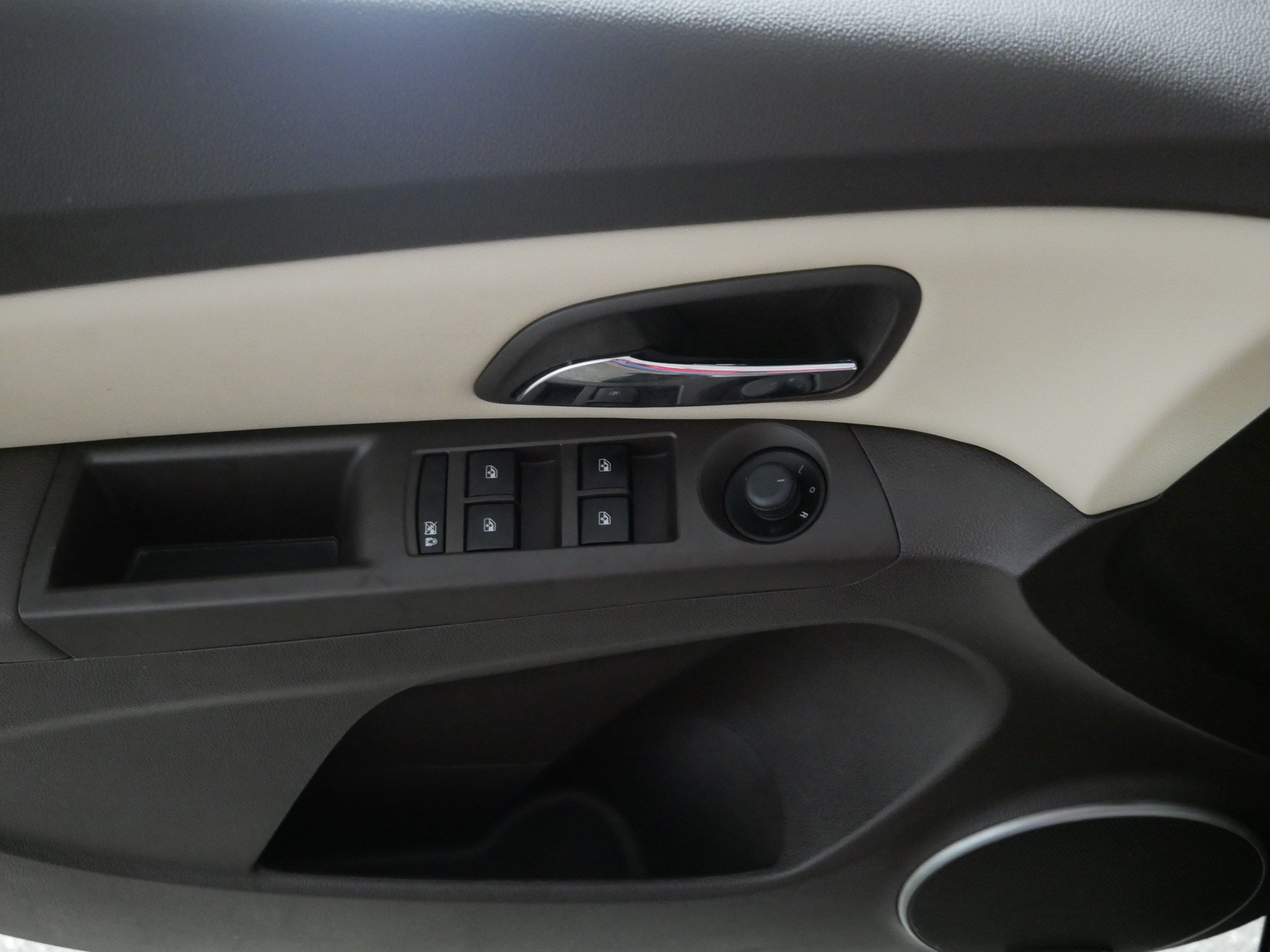 Used 2013 Chevrolet Cruze LTZ FWD image 19