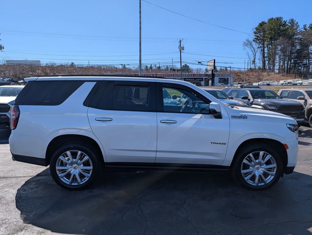Used 2022 Chevrolet Tahoe High Country w/ Premium Package 2 AWD/4WD image 9
