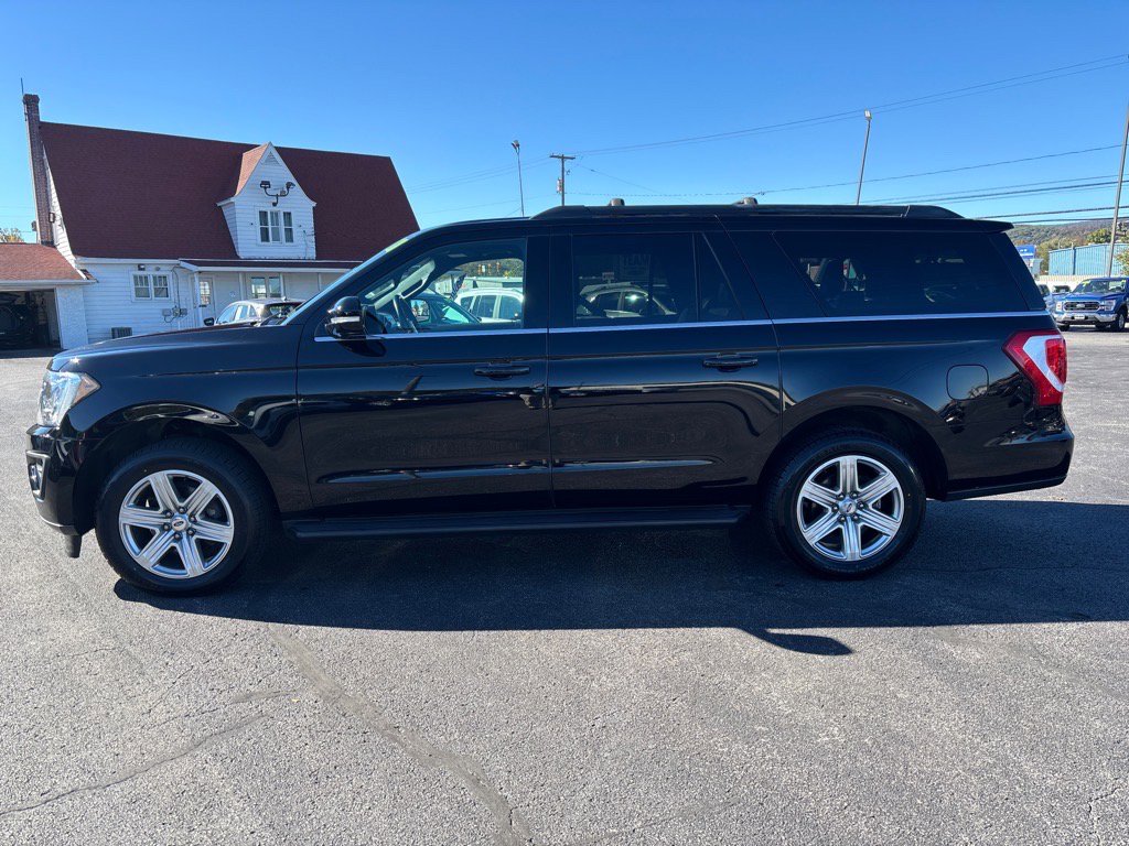 Used 2018 Ford Expedition Max XLT w/ Equipment Group 201A image 4