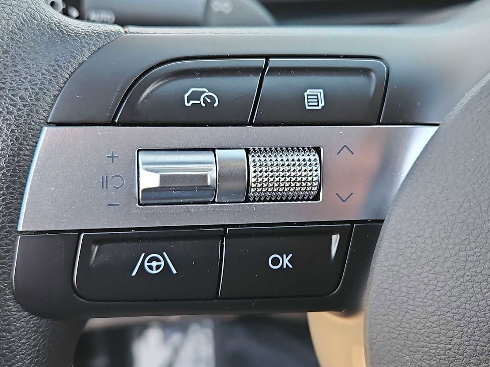 Certified 2025 Hyundai Santa Cruz SEL image 24