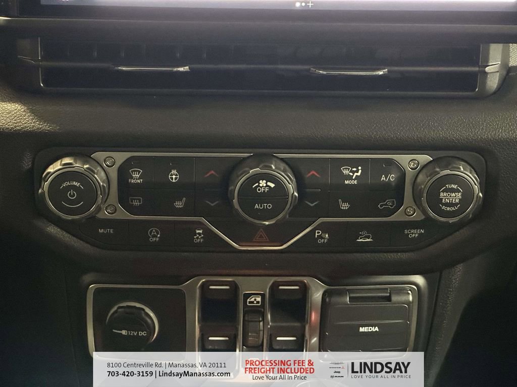 New 2026 Jeep Gladiator Sport AWD/4WD image 25