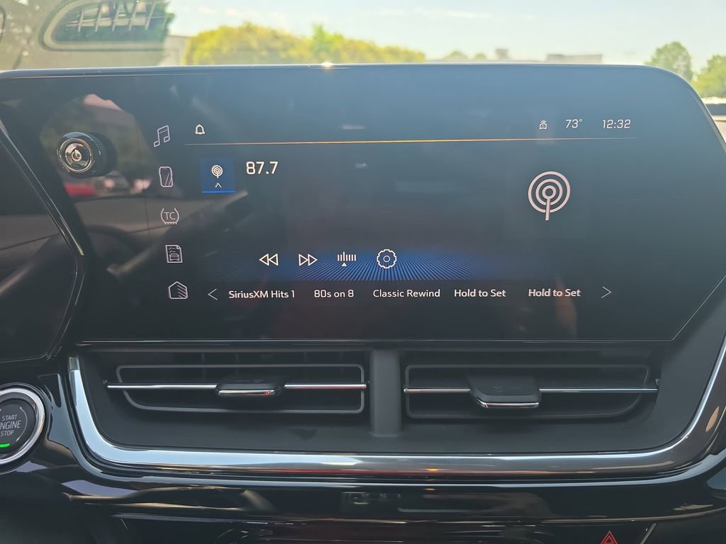 Used 2025 Chevrolet Trax RS w/ Sunroof Package image 24