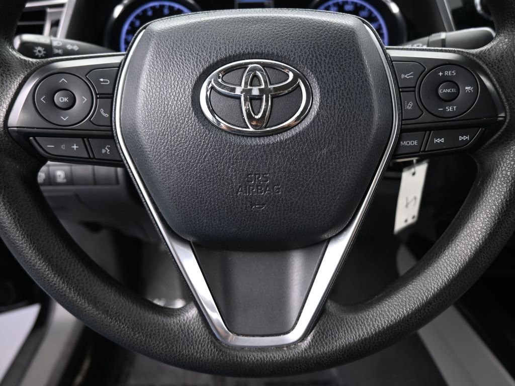 Used 2019 Toyota Camry LE image 30