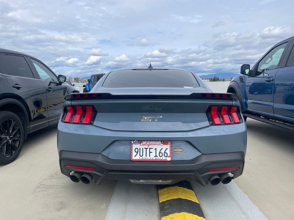 Used 2025 Ford Mustang GT RWD image 3