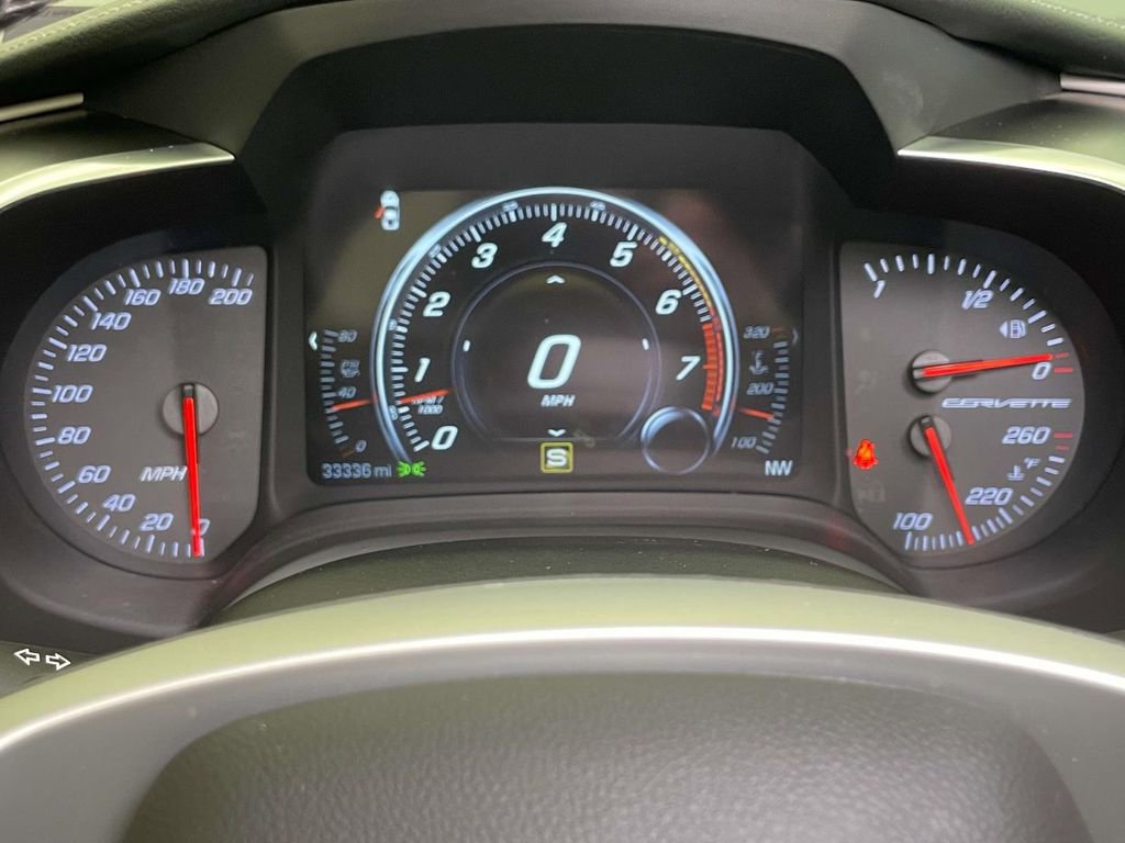 Used 2017 Chevrolet Corvette Stingray Convertible w/ 1LT RWD image 32