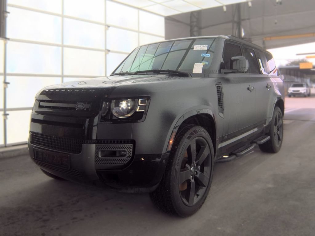 Used 2025 Land Rover Defender 130 V8 AWD/4WD image 2