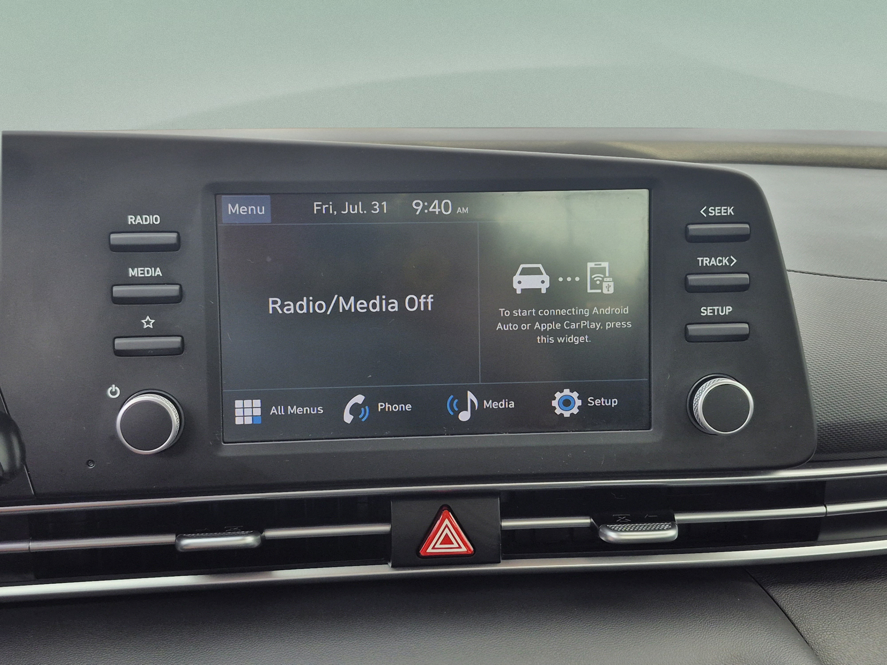 Certified 2025 Hyundai Elantra SE FWD image 22