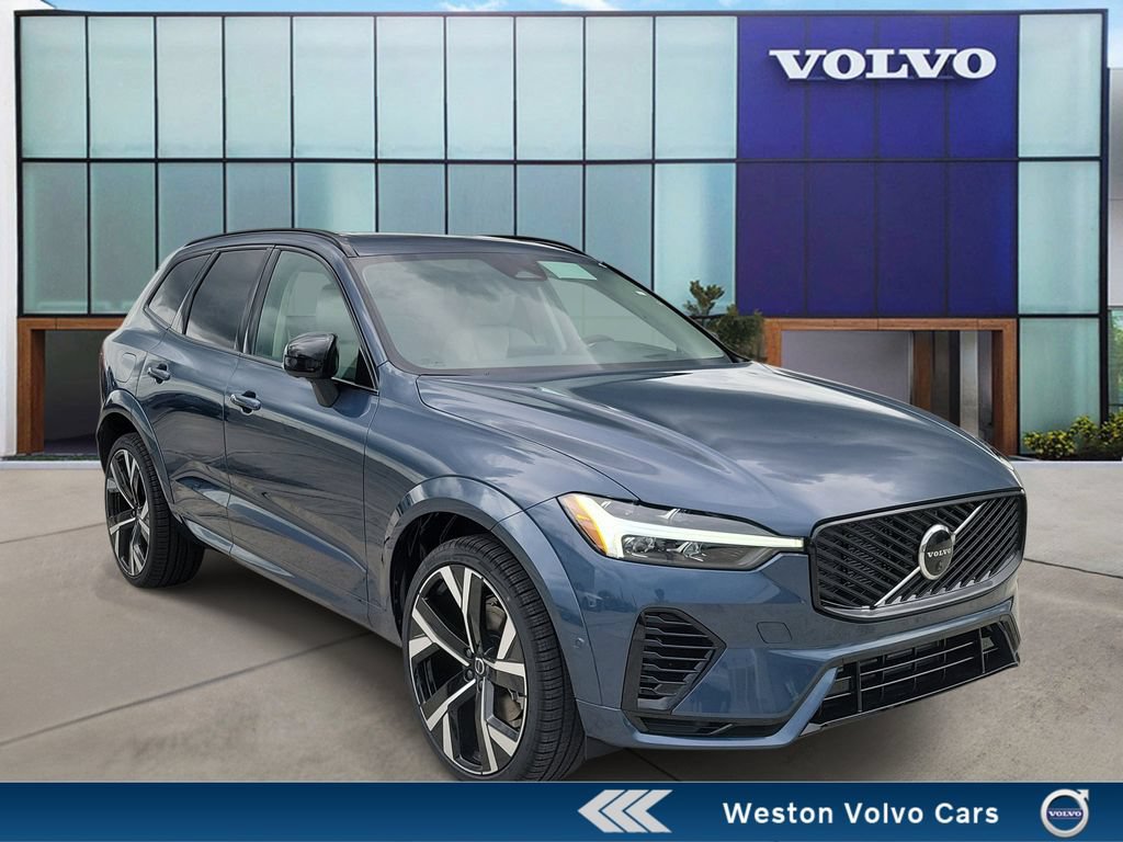 New 2026 Volvo XC60 T8 Ultra w/ Protection Package