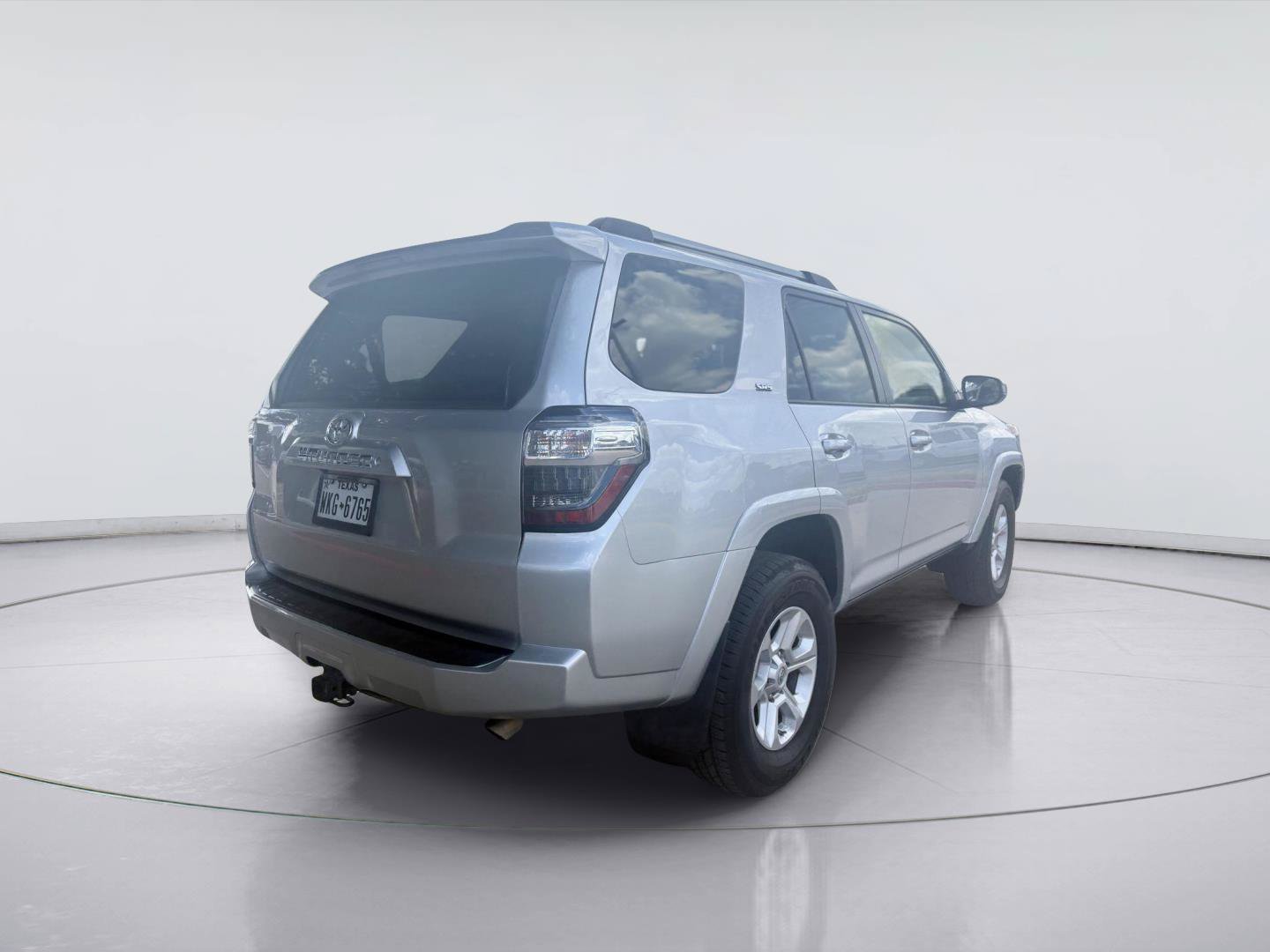 Used 2019 Toyota 4Runner SR5 RWD image 3