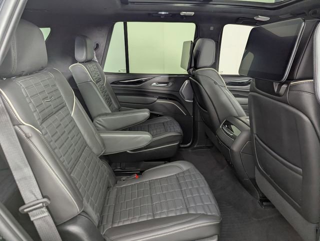 Used 2023 Cadillac Escalade V AWD/4WD image 19