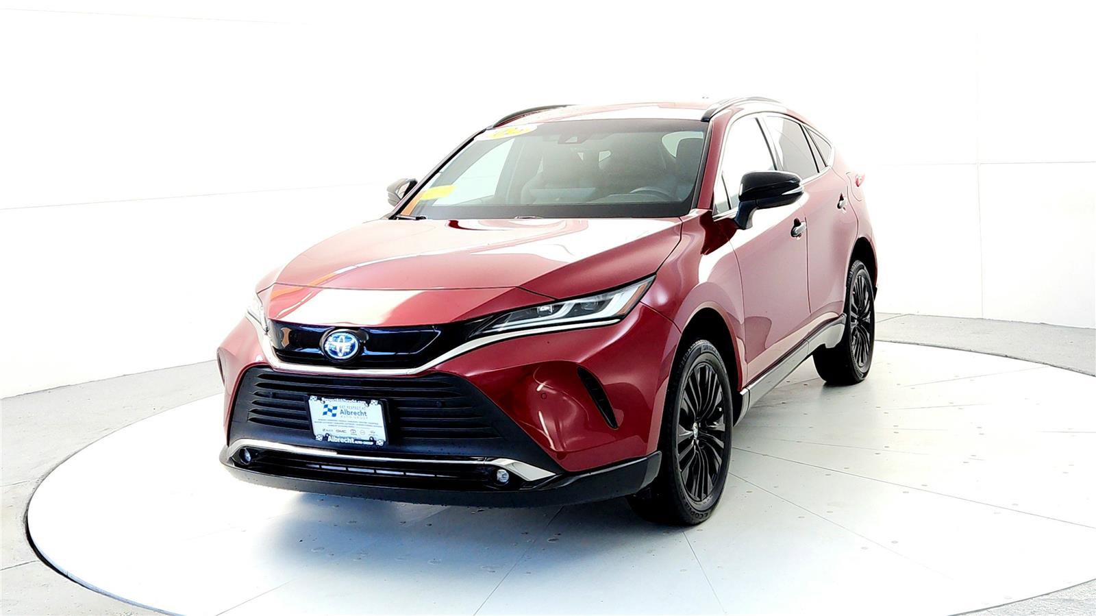 Certified 2023 Toyota Venza Nightshade image 2