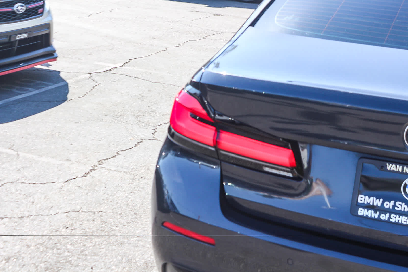 Used 2023 BMW 530i w/ Premium Package RWD image 7