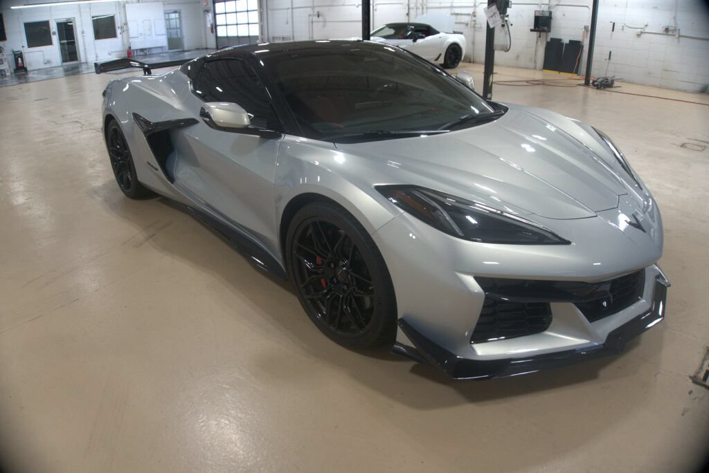 Used 2024 Chevrolet Corvette Z06 w/ Battery Protection Package RWD image 7