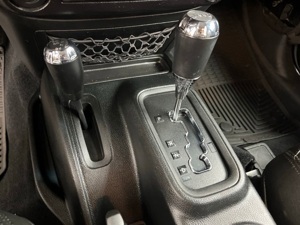 Used 2018 Jeep Wrangler Sport AWD/4WD image 24