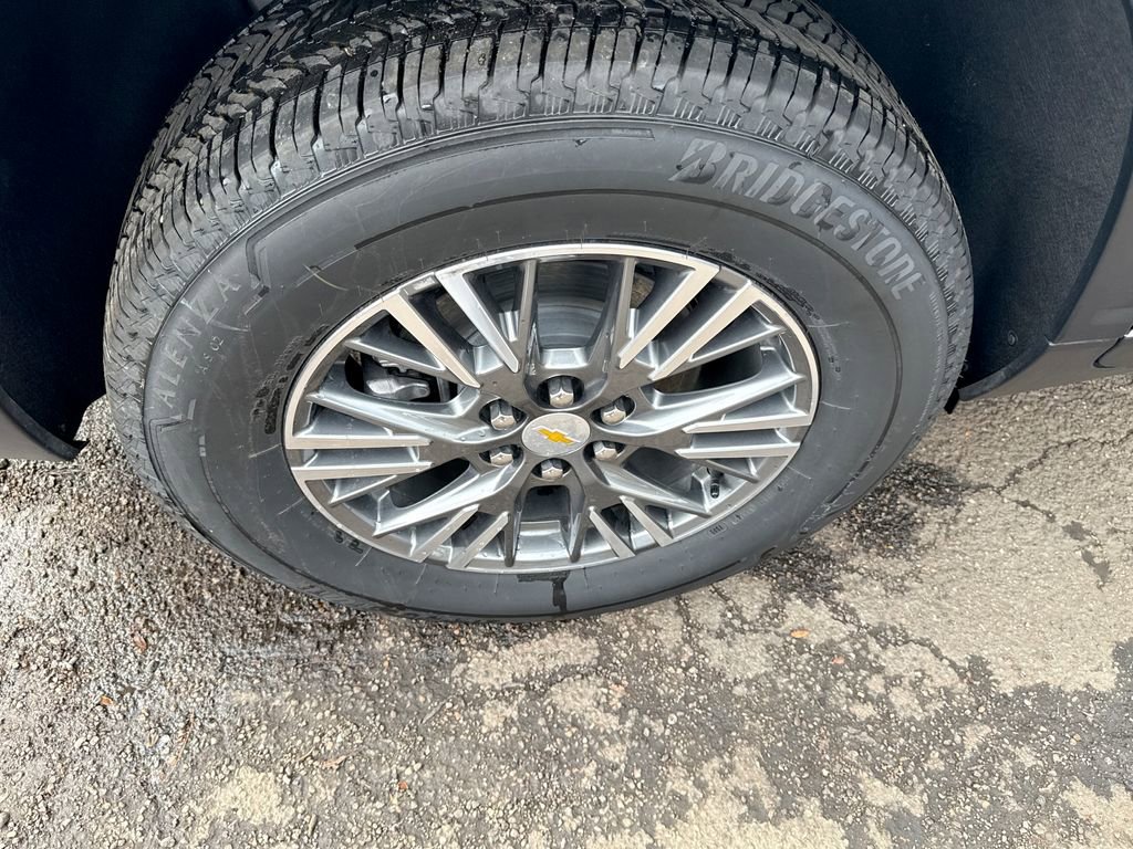 New 2025 Chevrolet Traverse LT w/ Enhanced Driving Package image 30