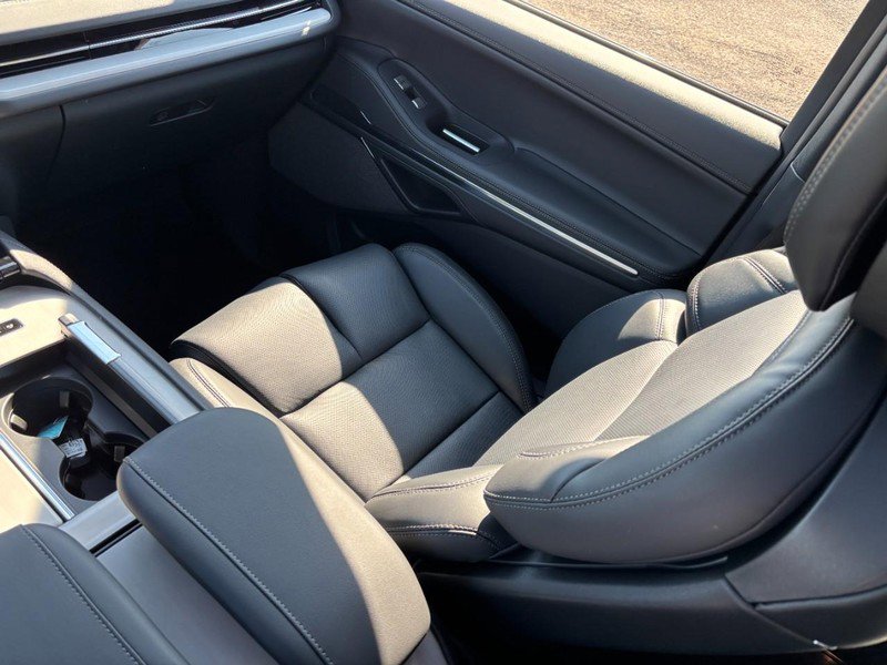 New 2026 Lincoln Navigator Reserve AWD/4WD image 15