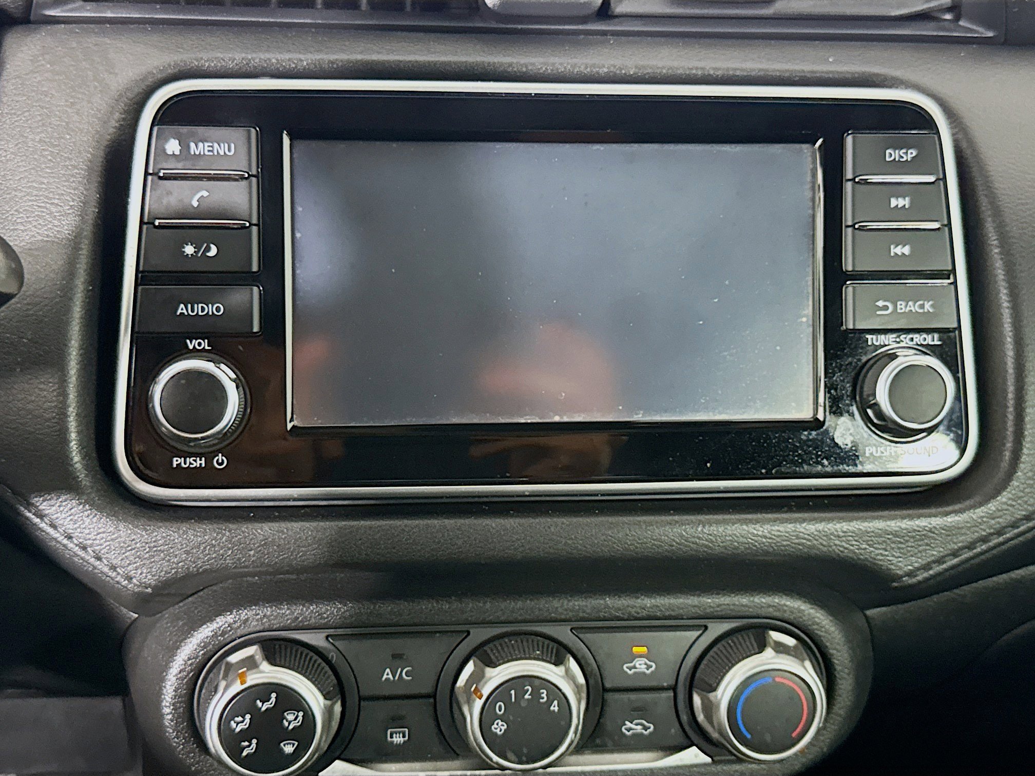 Used 2020 Nissan Versa S FWD image 17